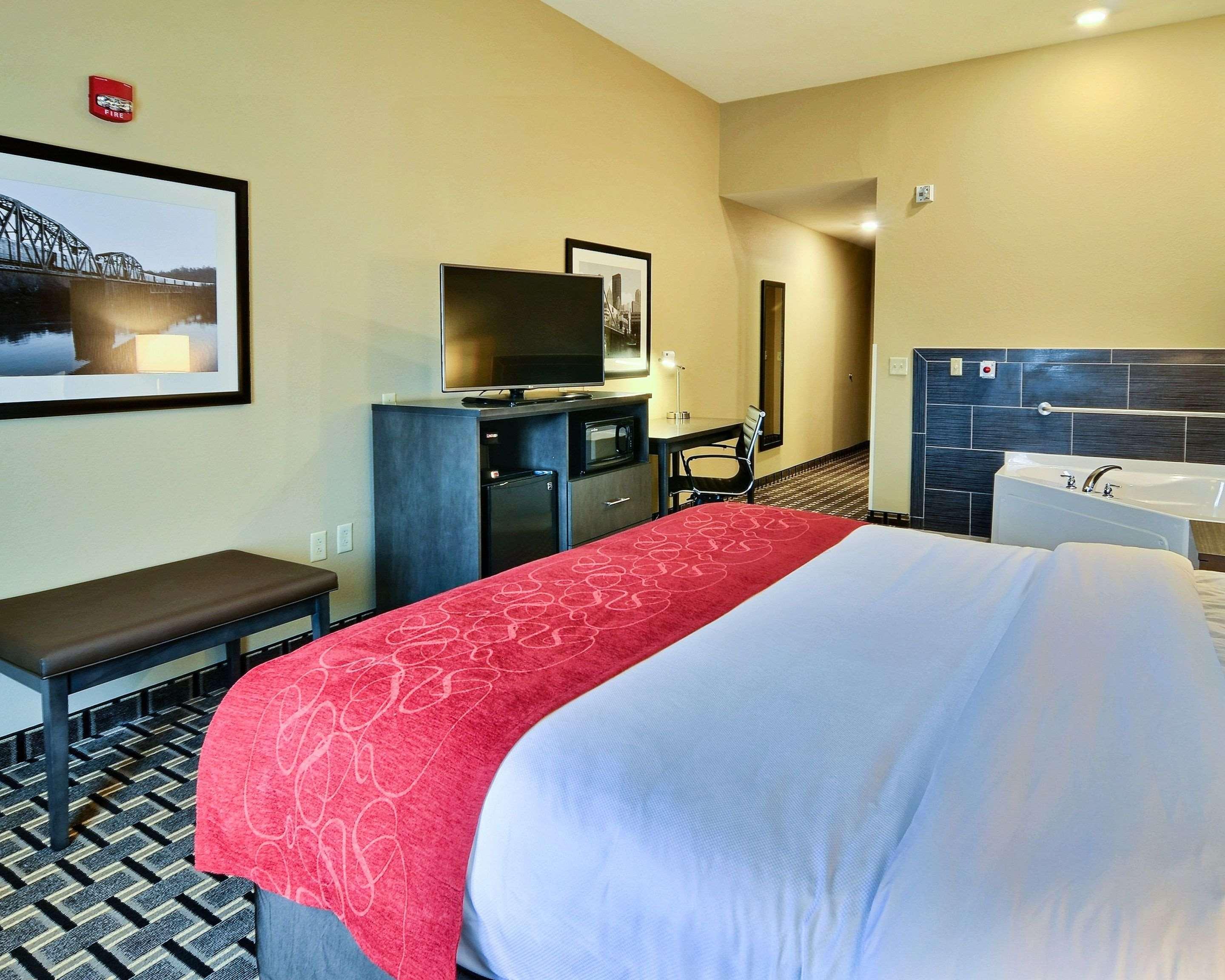Comfort Suites Uniontown Buitenkant foto