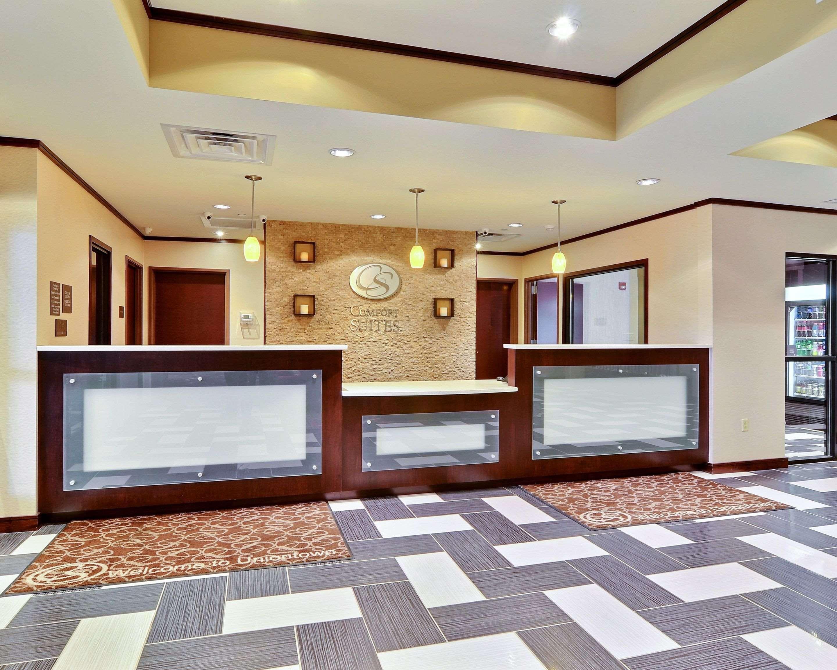 Comfort Suites Uniontown Buitenkant foto