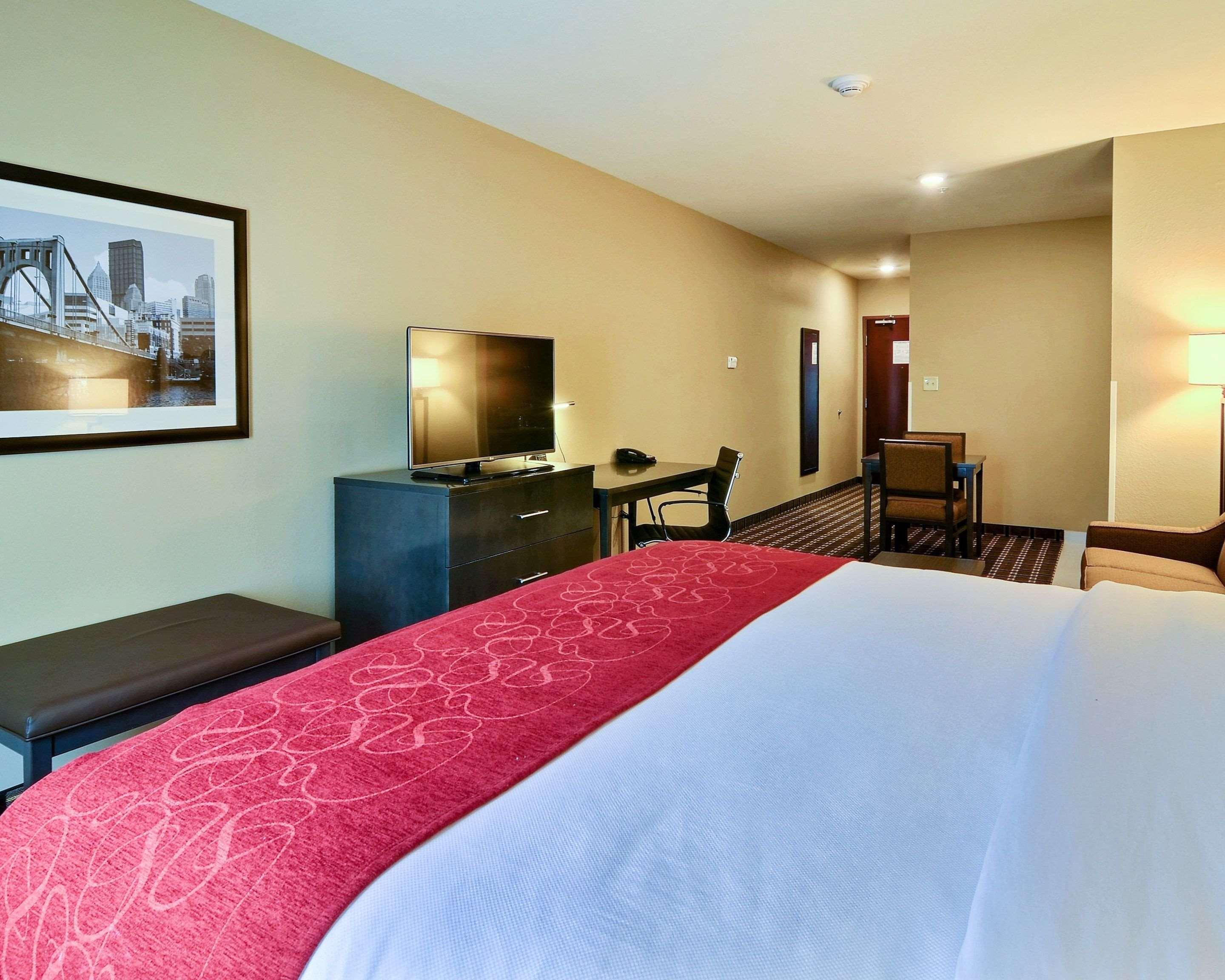 Comfort Suites Uniontown Buitenkant foto