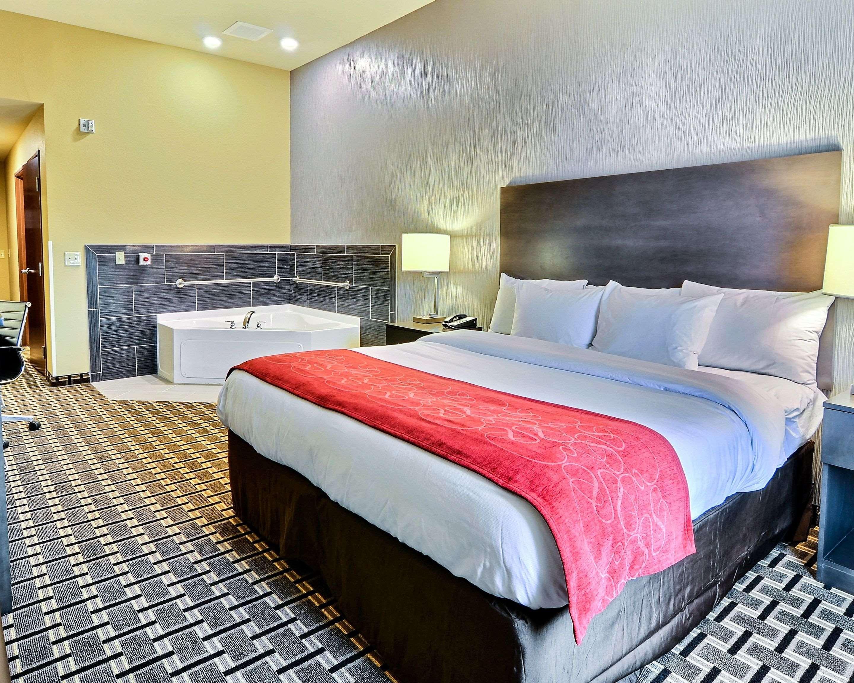 Comfort Suites Uniontown Buitenkant foto
