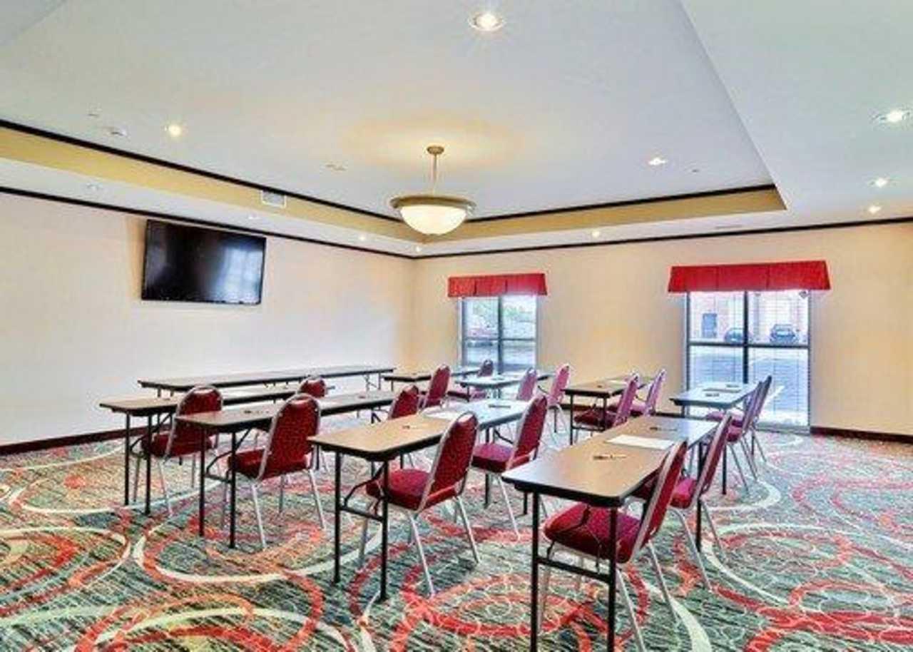 Comfort Suites Uniontown Buitenkant foto