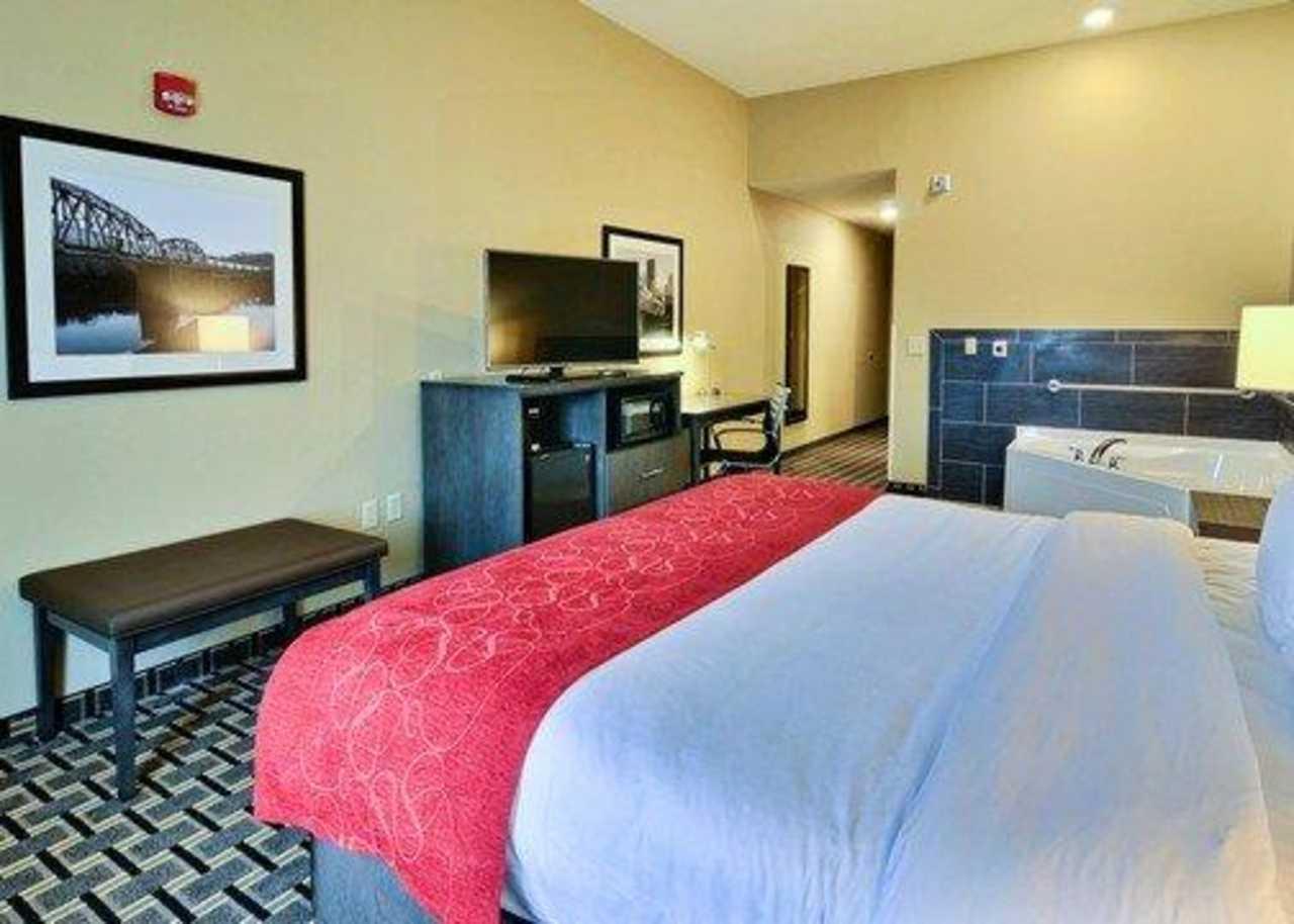 Comfort Suites Uniontown Buitenkant foto