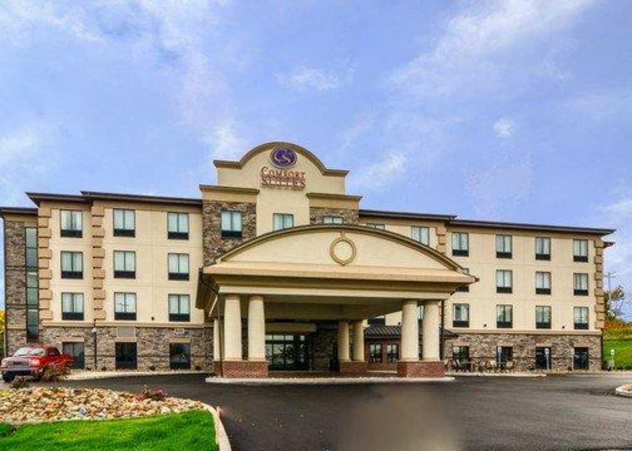 Comfort Suites Uniontown Buitenkant foto