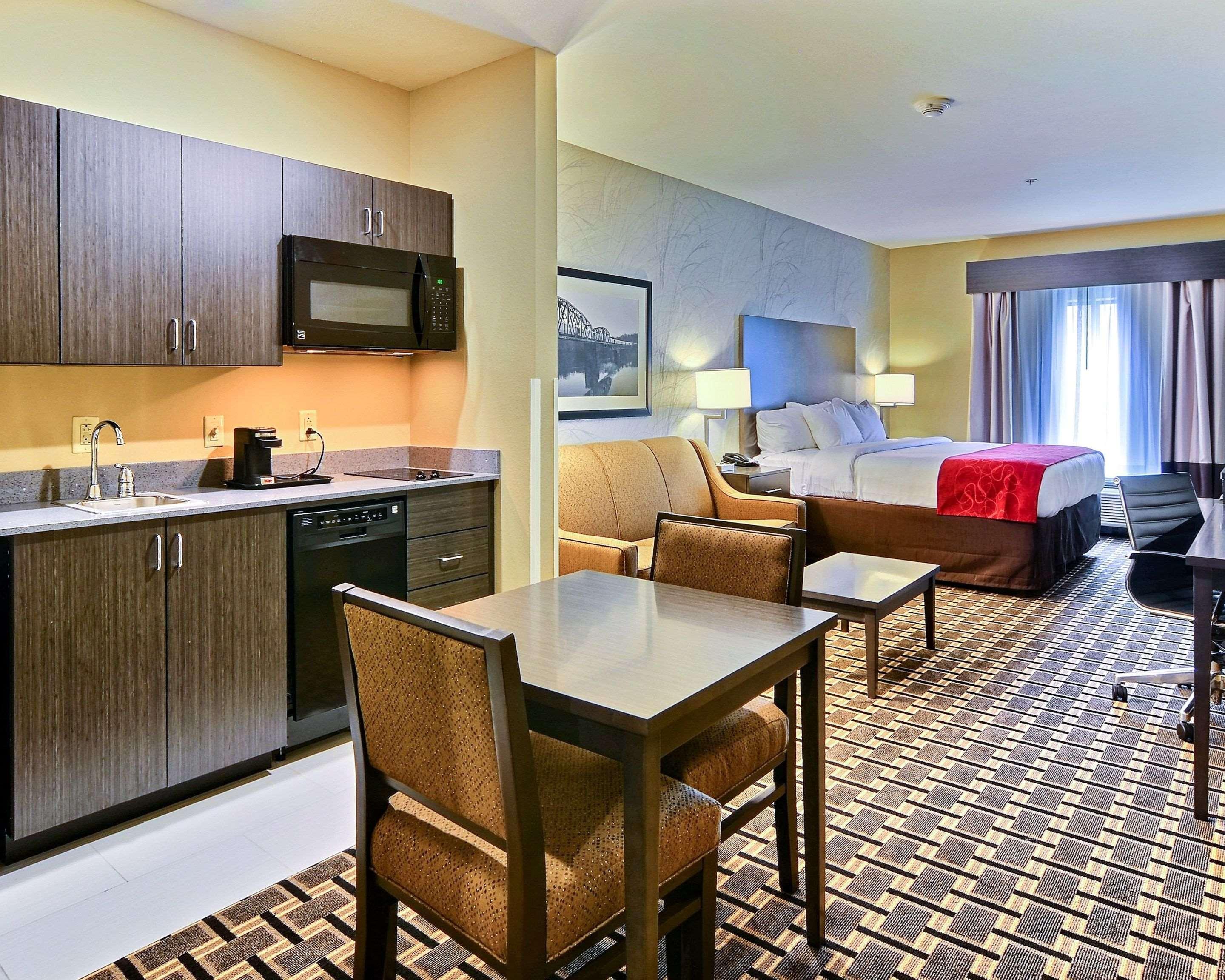 Comfort Suites Uniontown Buitenkant foto